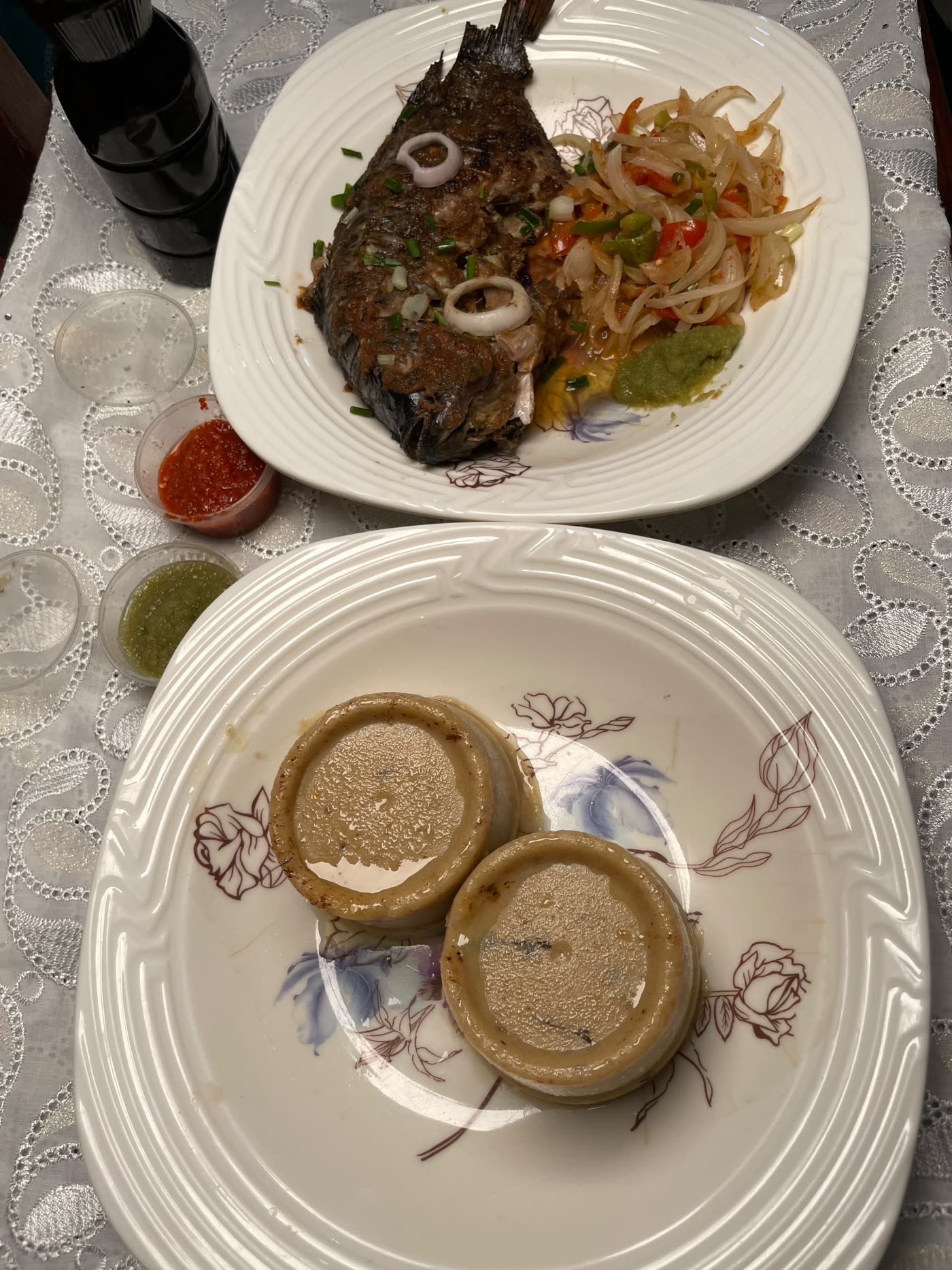 Poisson braisé & akassa